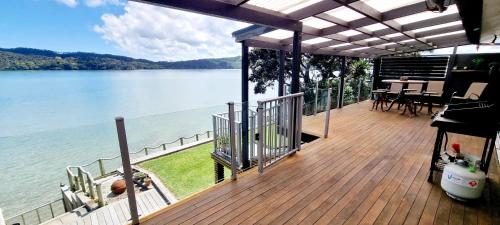 Waterfront Location holiday accommodation — Raglan — photo 3