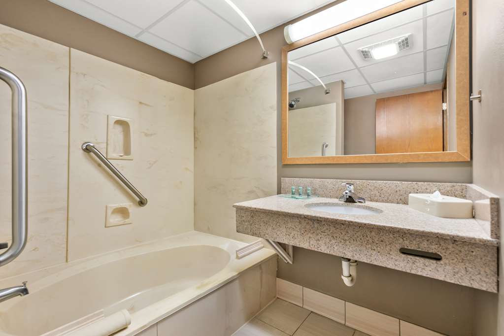 Best Western West Towne Suites - photo 38