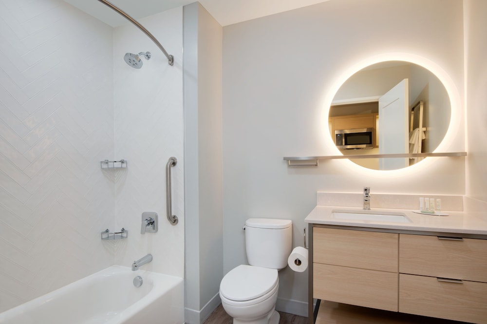 TownePlace Suites by Marriott Atlanta Airport North - photo 10