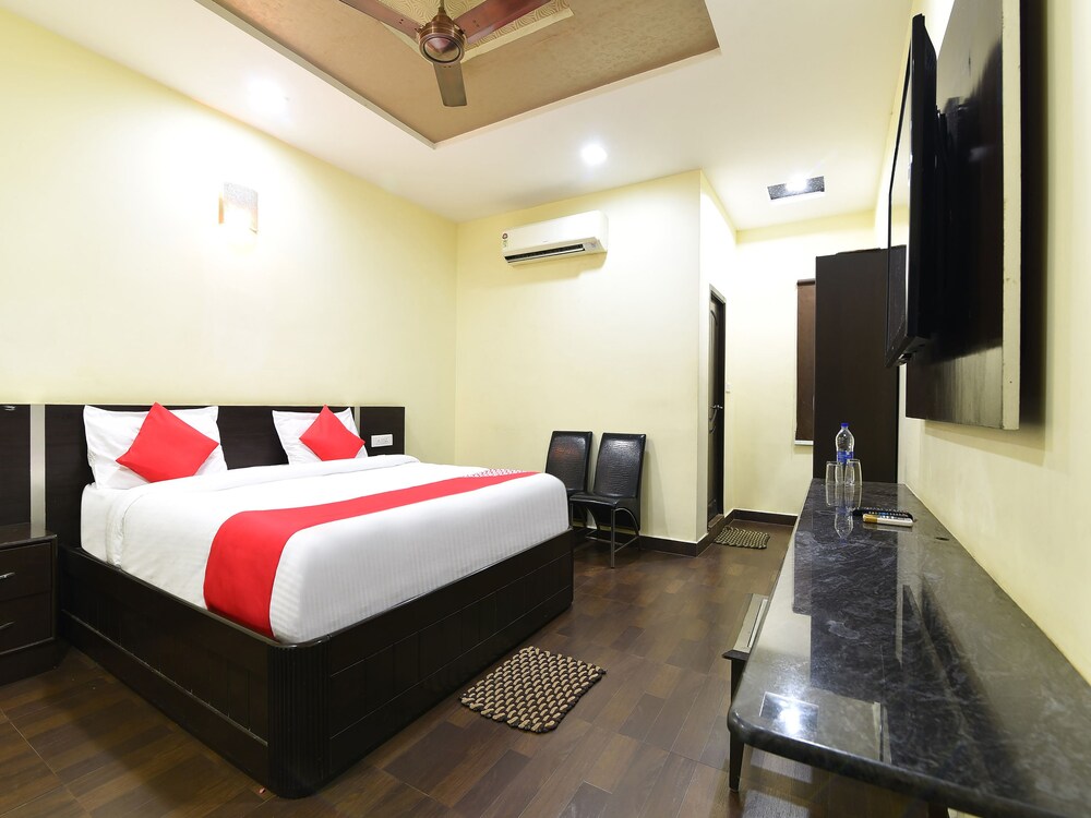 Oyo 41636 Celebrations Residency — Nellore