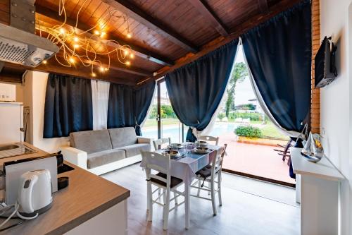 Sweet Dreams — 4-Star Luxury Hotel in Peschiera Del Garda, Italy