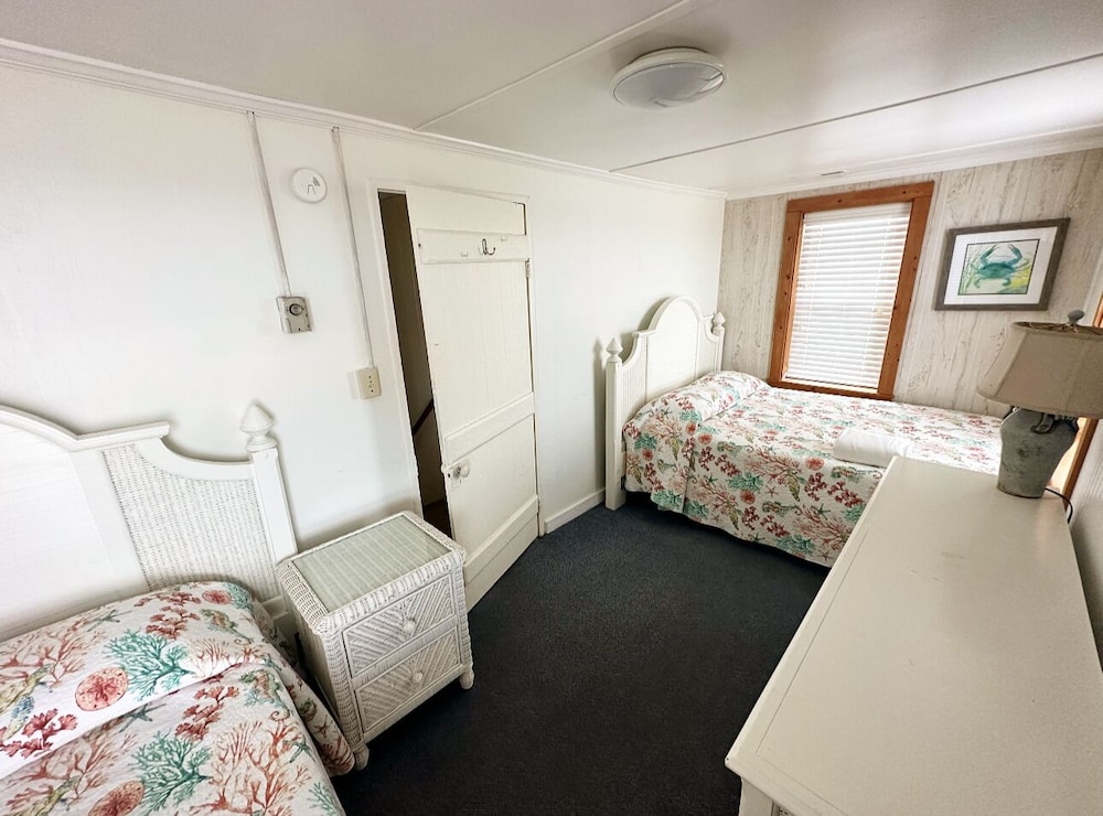 SandSpur Ocean Cottages - photo 28