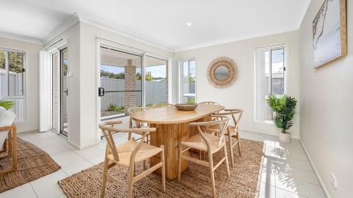 Sea La Vie Two — hotel in Salamander Bay