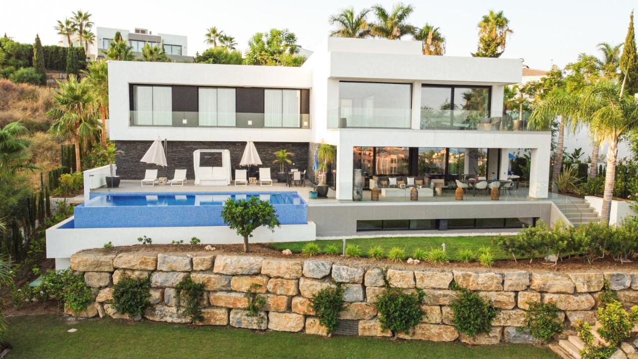 Villa Nido Modern 4 bed villa with sea views — 4-Star Luxury Hotel in Estepona, Spain