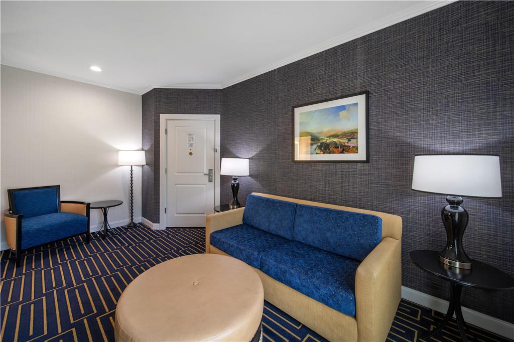 Best Western Plus Palm Court Hotel - photo 17