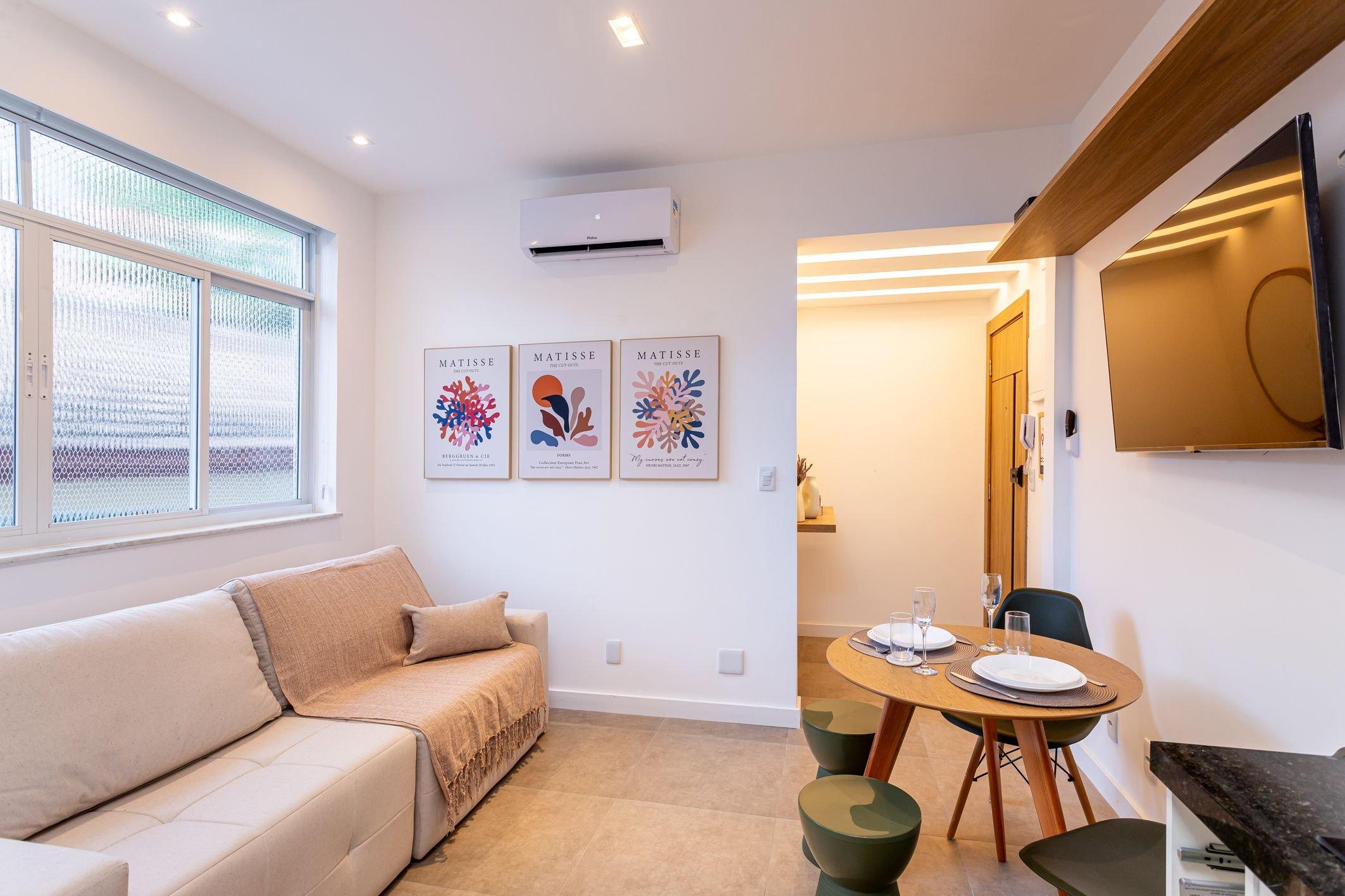 Decorado Quarto e Sala em Copacabana MFB 76 306