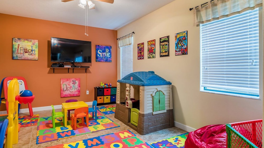 Grhmyr1465 Champions Gate Resort 6 Bed 6 Baths House - featured photo
