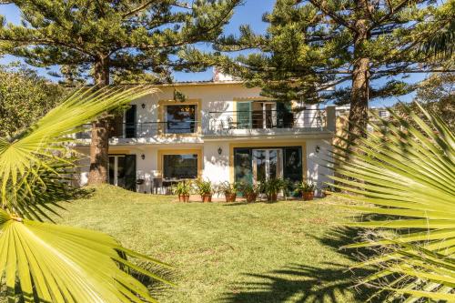Villa Echium T2 — 4-Star Luxury Hotel in Canico, Portugal