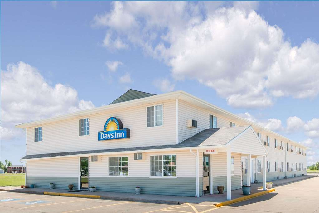 Days Inn by Wyndham Great Bend - featured photo