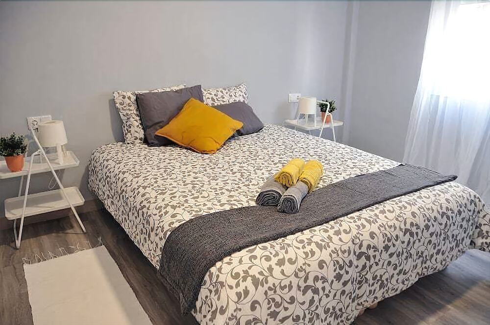 Wish Suite Auxiliadora Center — 4-Star Luxury Hotel in Sevilla, Spain