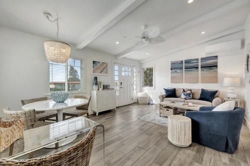Ocean Views Detached Villa by Victoria Beach — 4-Star Luxury Hotel in Laguna Beach, United States