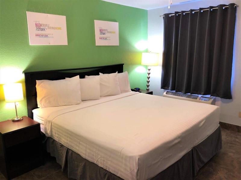 Hwy 59 Motel Laredo Medical Center - photo 14