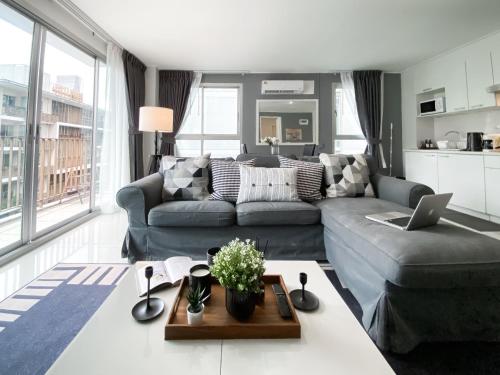 Exclusive Urban Apt 1BR Ultra Fast Wifi Thong Lo