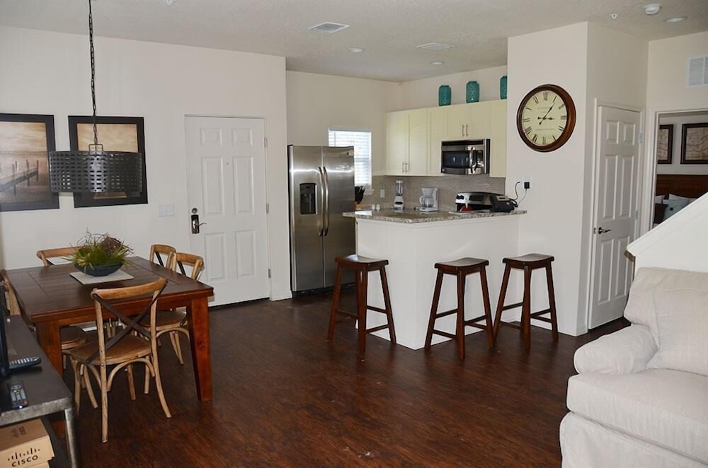 Lucaya 4 Bedrooms 3 Baths Townhome With Resort Pool - photo 8