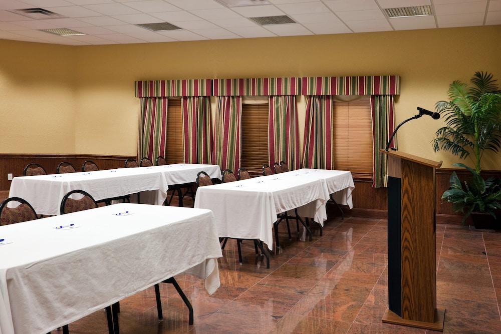 Holiday Inn Express Salado Belton by IHG - photo 26