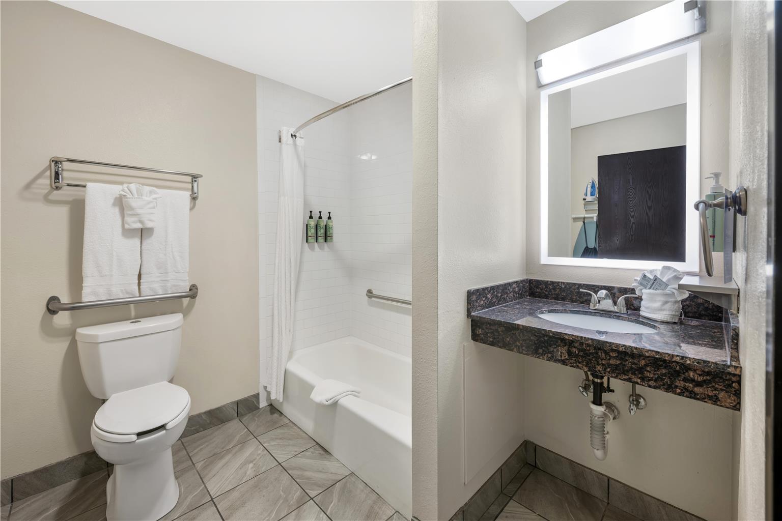 Best Western Airport Albuquerque InnSuites Hotel & Suites - photo 40
