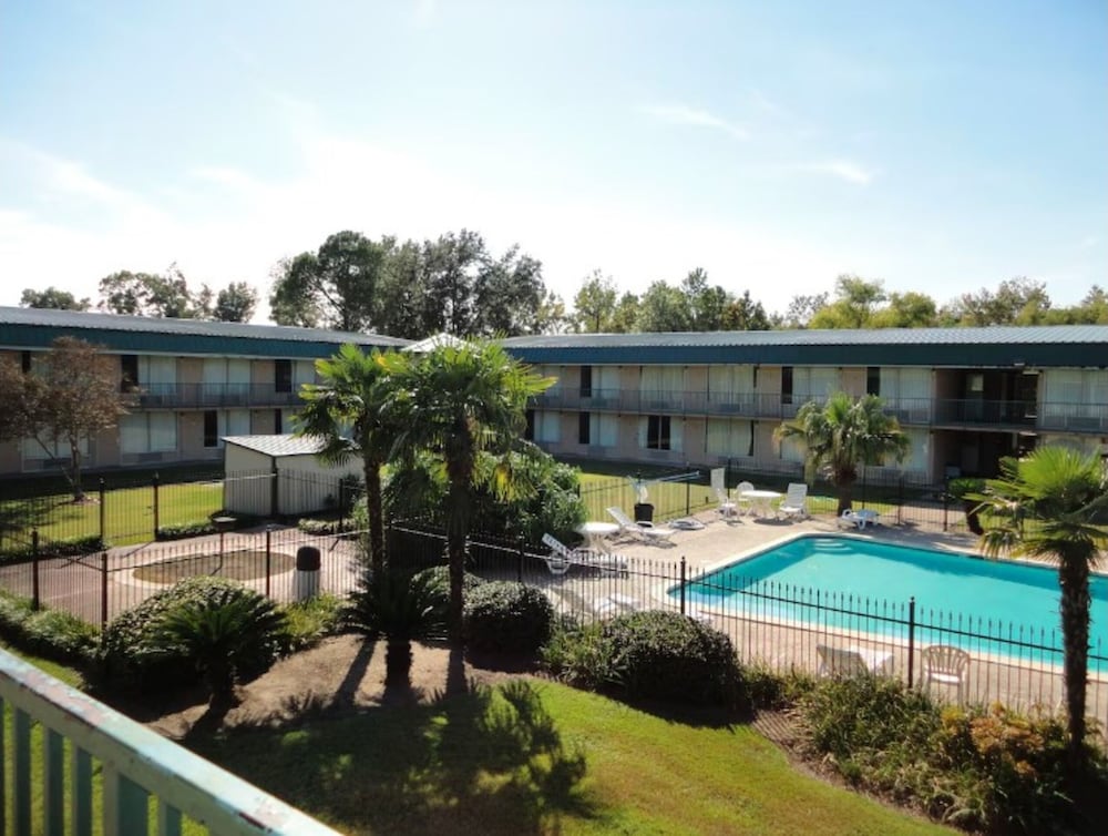 OYO Hotel Audubon Baton Rouge Port Allen I 10 - photo 32
