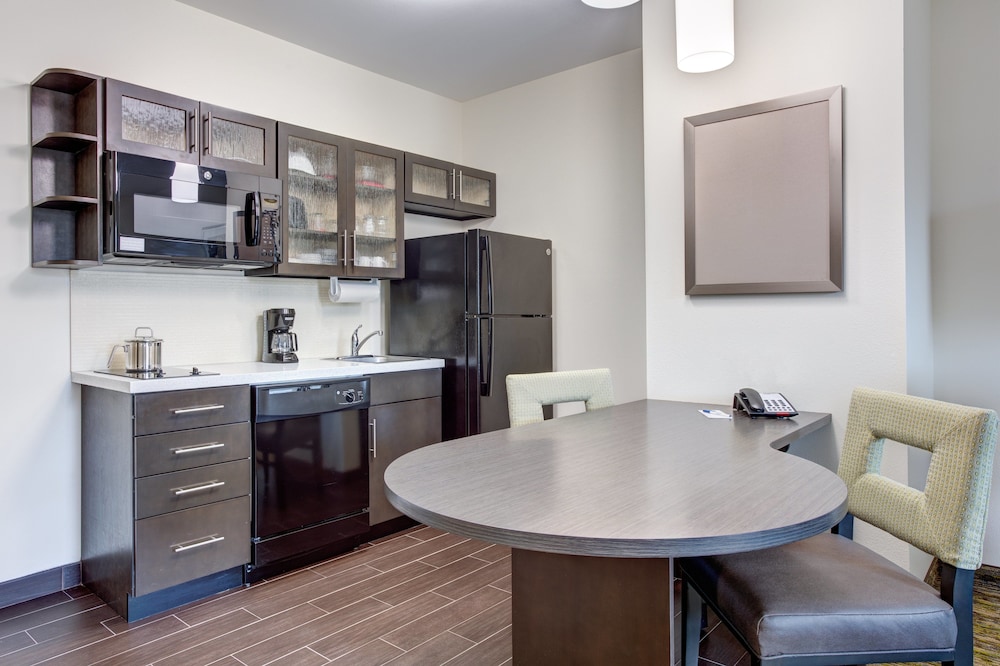 Candlewood Suites Cut Off by IHG - photo 26