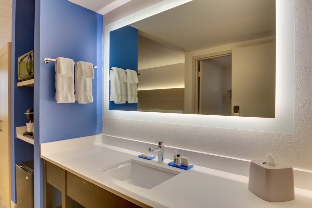 Holiday Inn Express Pittston Scranton Airport by IHG - photo 10