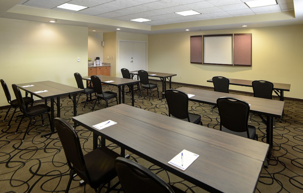 Holiday Inn Express Indianapolis South by IHG - photo 56