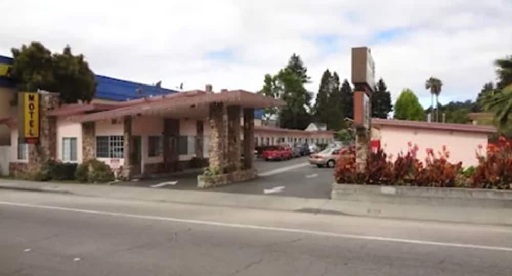 Motel 6 Santa Cruz CA - photo 13
