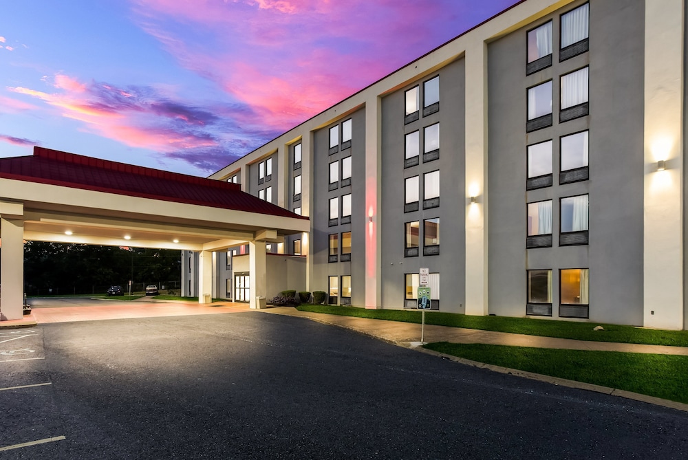 Red Roof Inn Nashville Music City - photo 33
