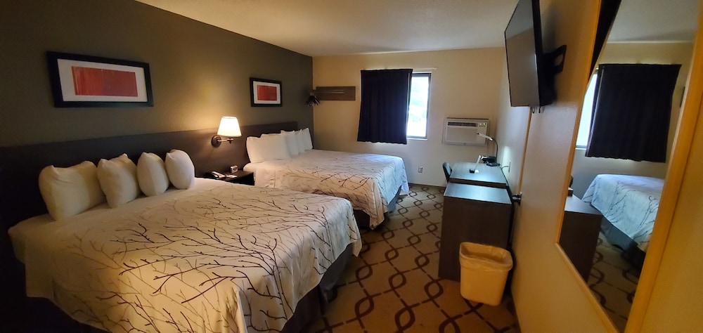 Cottonwood Inn and Conference Center - photo 8