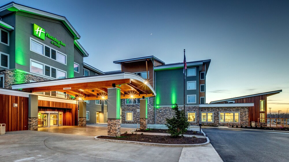 Holiday Inn & Suites Bellingham an IHG Hotel - photo 2