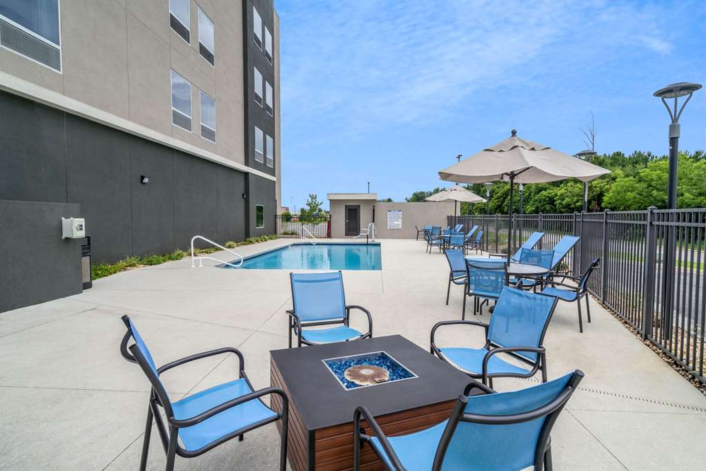 La Quinta Inn & Suites by Wyndham Tifton - photo 10