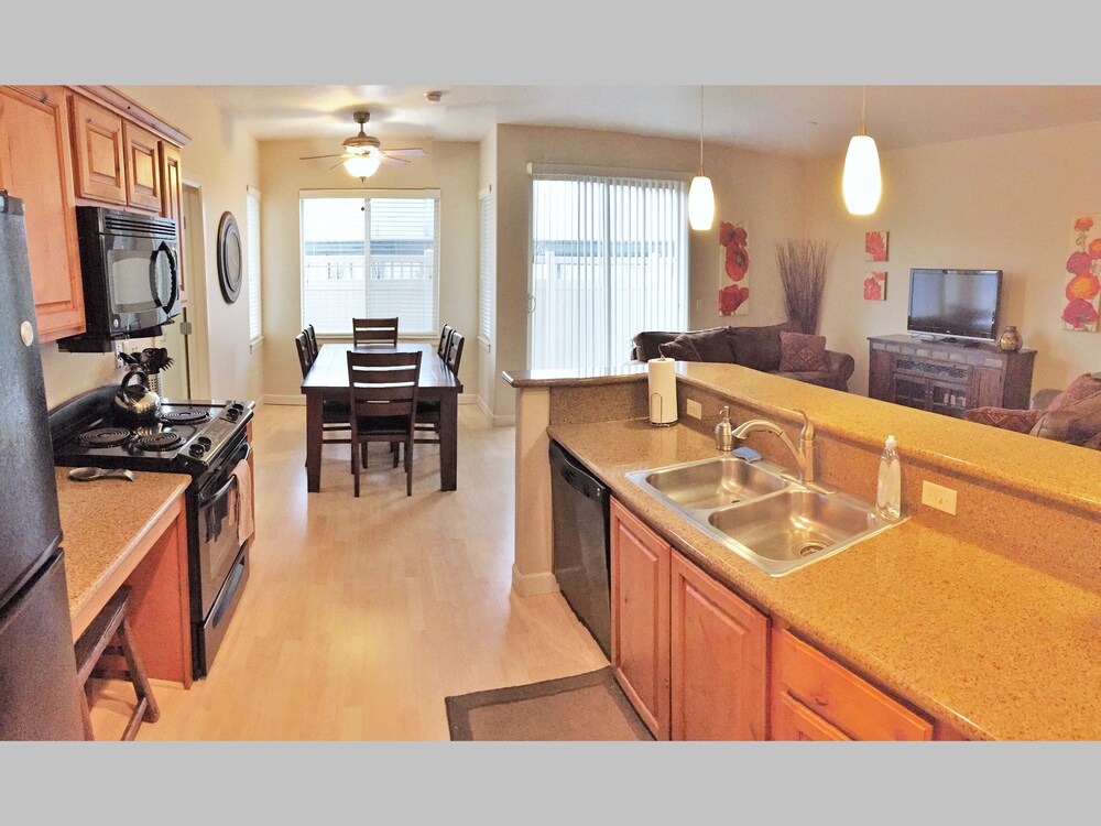Downtown Luxury Condo at Citifront — 4-Star Luxury Hotel in Salt Lake City, United States
