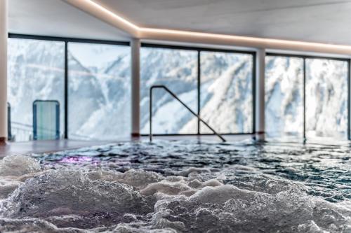 Hotel Burgstein Alpin Lifestyle — Laengenfeld