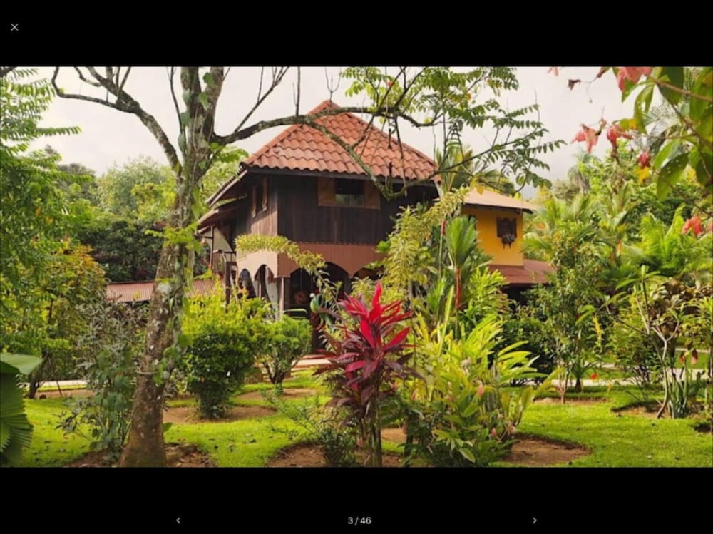 Hacienda De Los Suenos — hotel in Ciudad Cortes