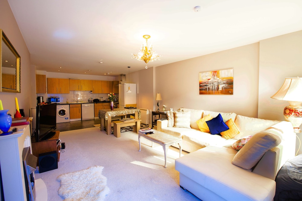 Dockside London — 4-Star Luxury Hotel in London, United Kingdom