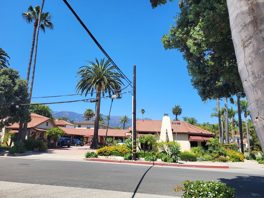 Marina Beach Motel - photo 111