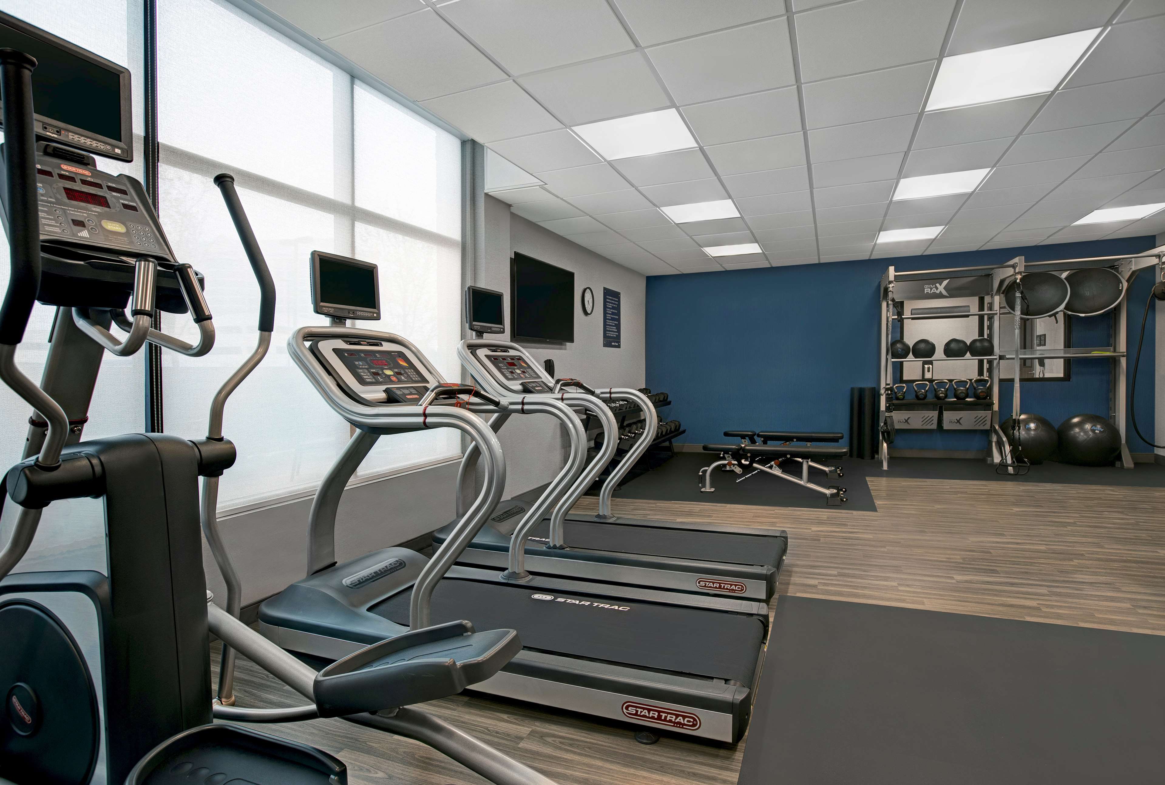 Hampton Inn & Suites Farmers Branch Dallas - photo 19