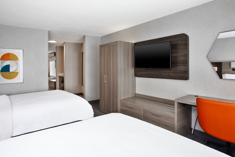 Holiday Inn Express Hotel & Suites Belleville by IHG - photo 12