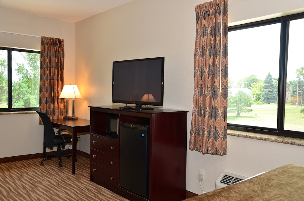 Cobblestone Inn & Suites Clarion - photo 67