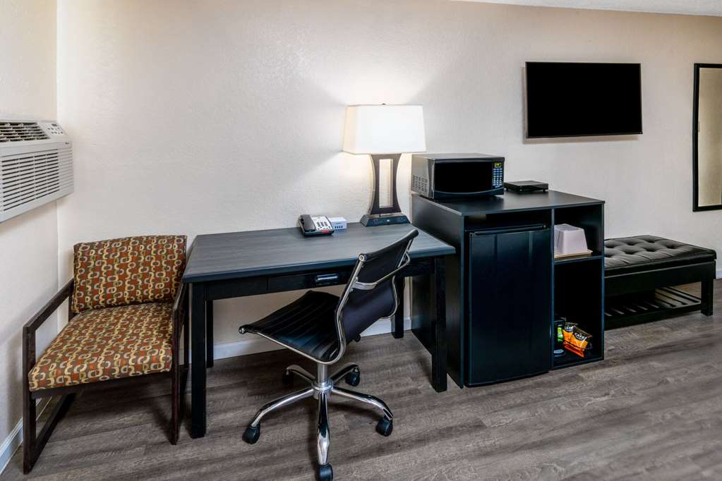Super 8 by Wyndham Cheyenne WY - photo 17