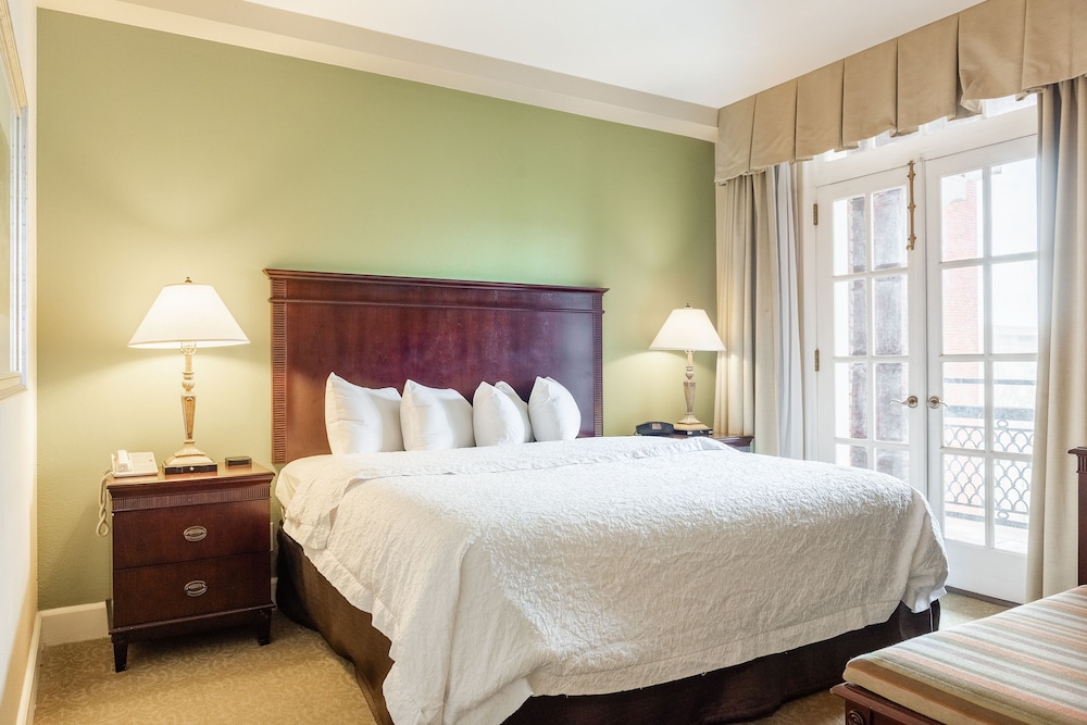 Hampton Inn & Suites Birmingham Downtown Tutwiler - photo 7