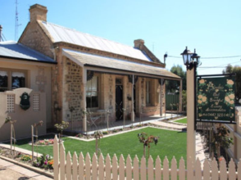 1876 Stonemasons — 4-Star Luxury Hotel in Moonta Bay, Australia