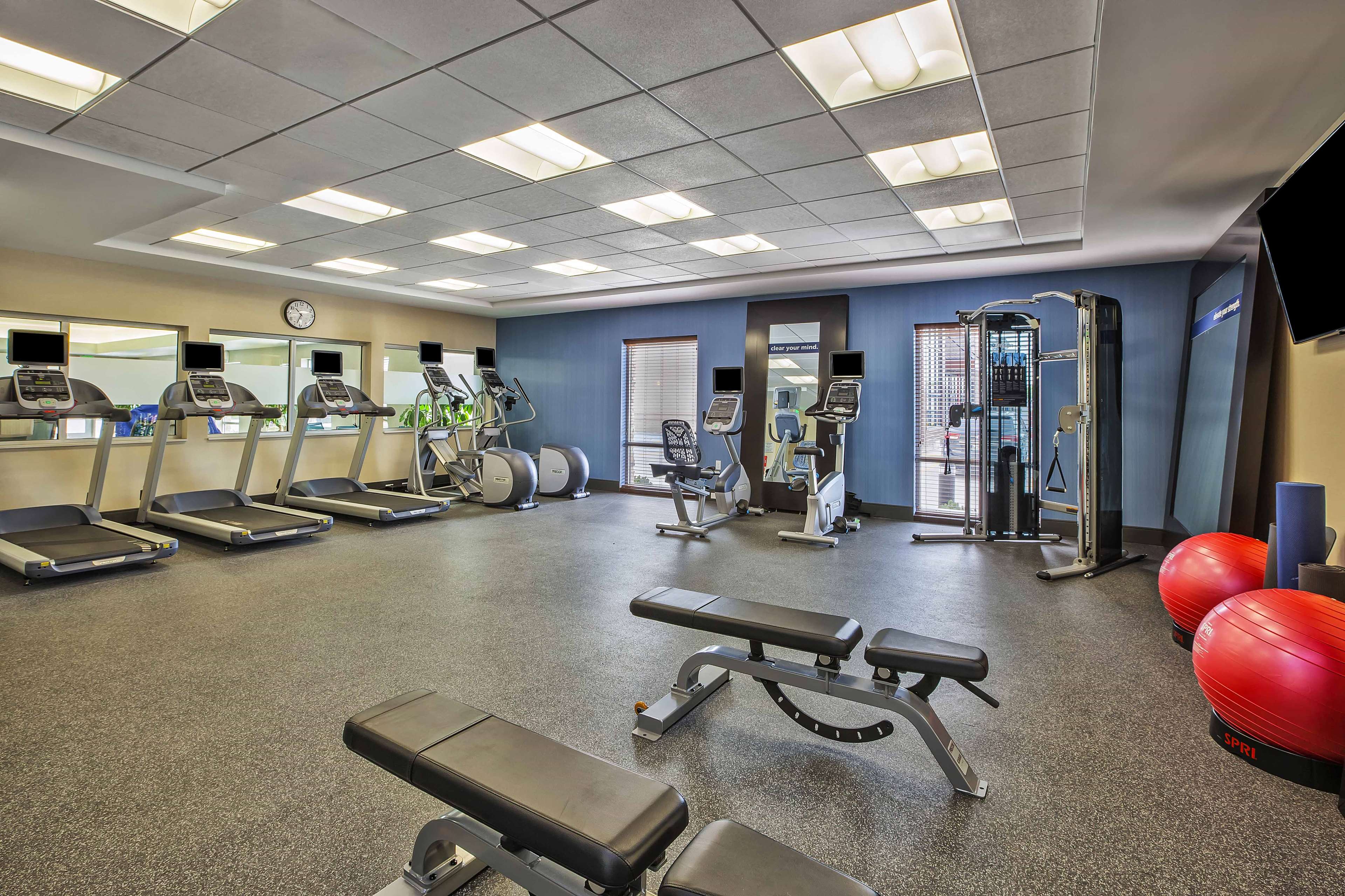 Hampton Inn by Hilton West Bloomfield Novi - photo 12