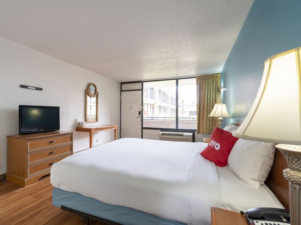 OYO Hotel Bossier City LA Red River - photo 7
