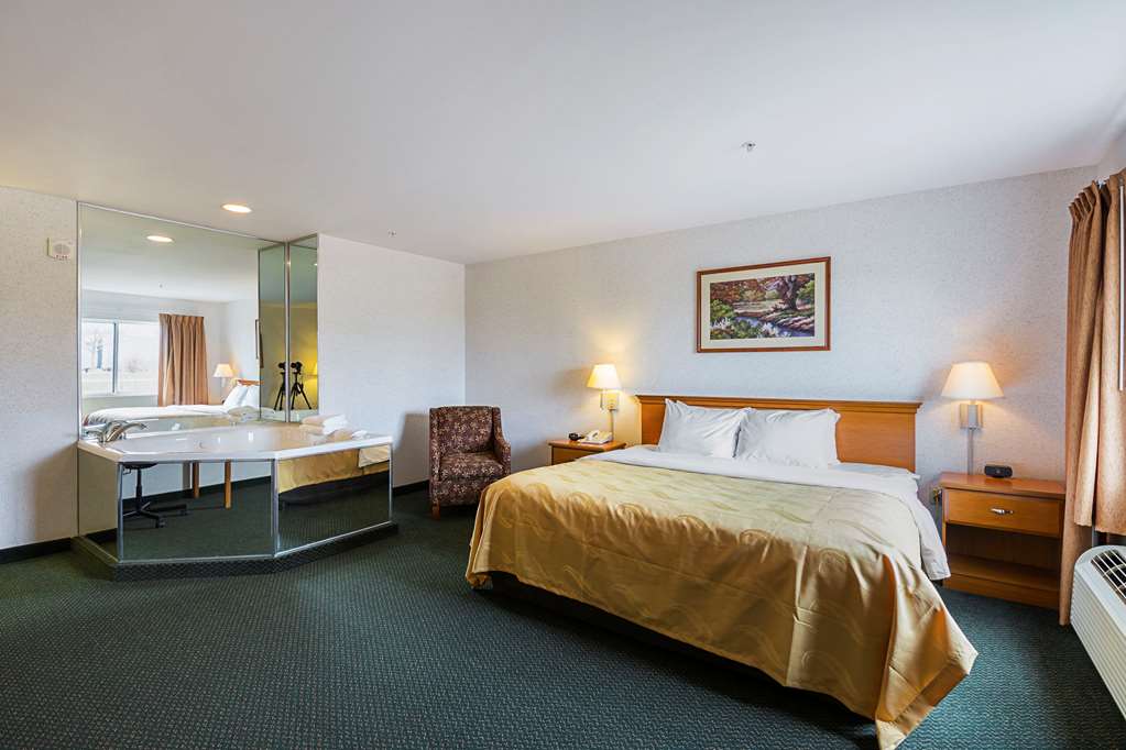 Quality Inn & Suites Belmont Platteville - photo 19