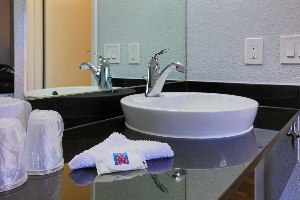 Motel 6 Sacramento CA North - photo 16