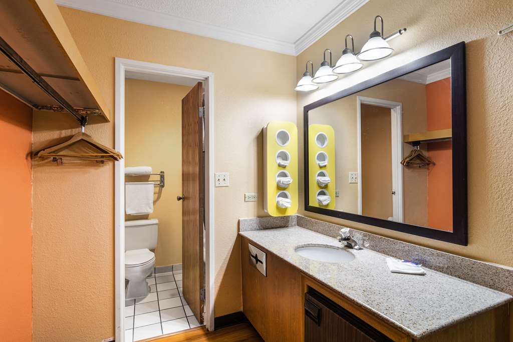 Motel 6 Libertyville IL - photo 24