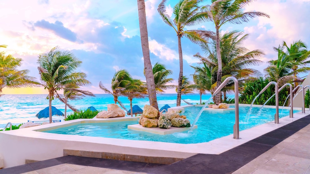 The Pyramid Cancun By Oasis All Inclusive