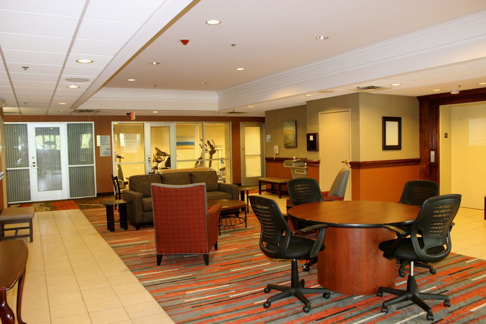 Holiday Inn Express Hotel & Suites Waterford by IHG - photo 96