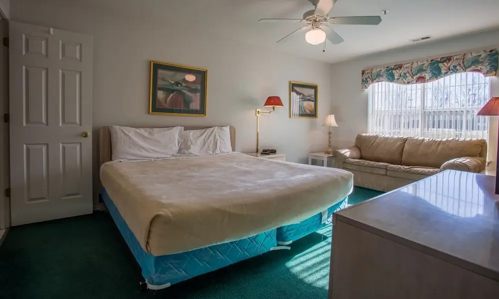 Thousand Hills Golf View by RedAwning - last minute hotel in Branson