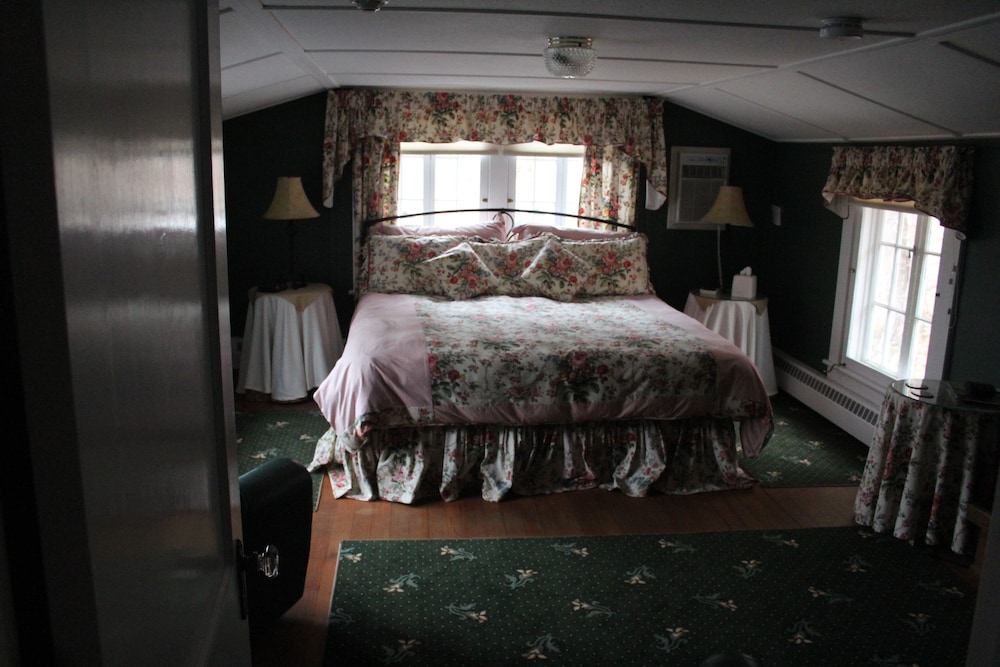 Fox Creek Inn Llc - photo 7