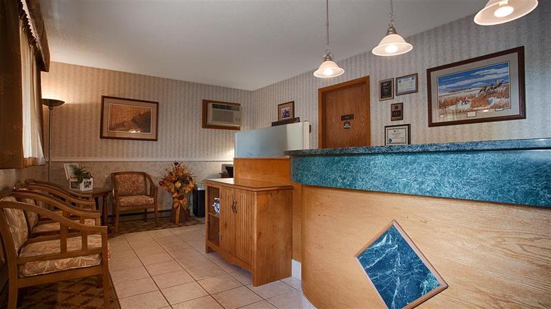 UBar Inn & Suites - photo 3